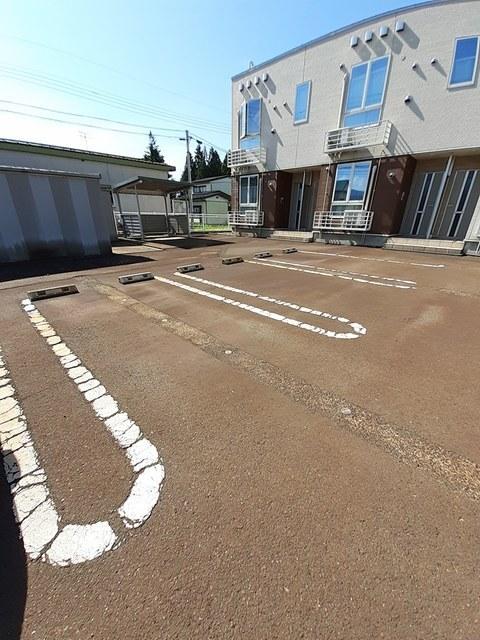シーダー・フォレスト（104） 駐車場