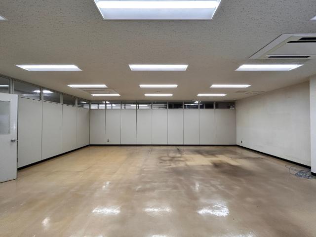 commercial 港町１丁目