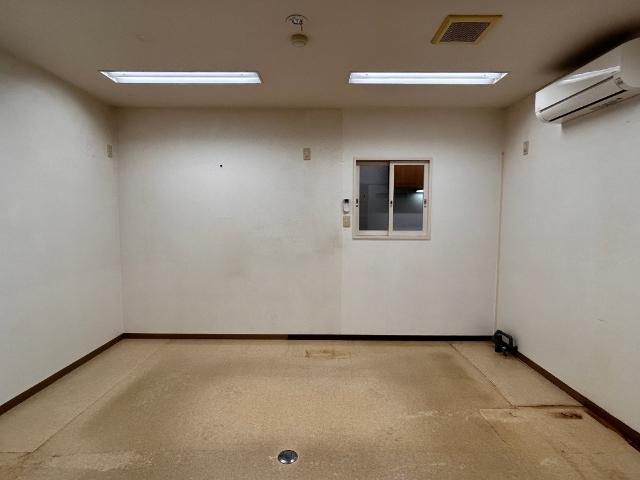 commercial 東雲町２丁目