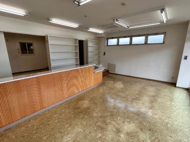 commercial 東雲町２丁目