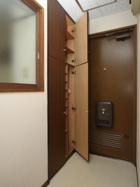 ラフォーレ春日山（503） 玄関