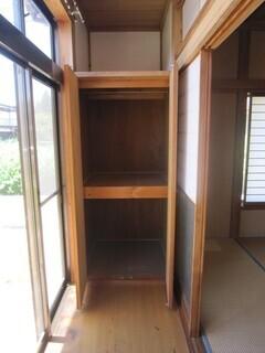 滝寺貸家 収納