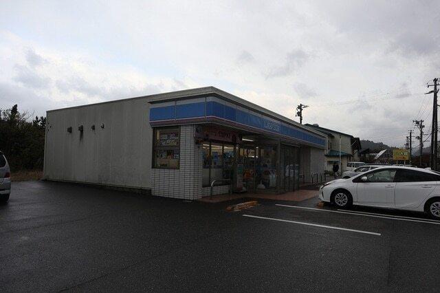 ローソン糸魚川上刈三丁目店：600m