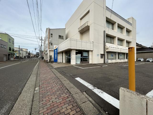 第四銀行直江津支店：2563m