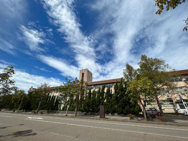 上越市立春日小学校