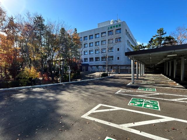 上越市役所：2142m
