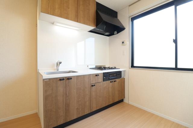 ロイヤルあけぼの　Ａ/Ｂ（A105） キッチン