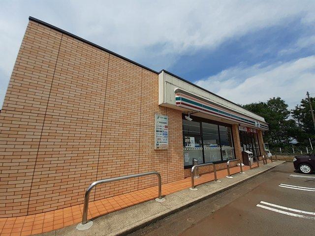 セブンイレブン上越子安店：382m