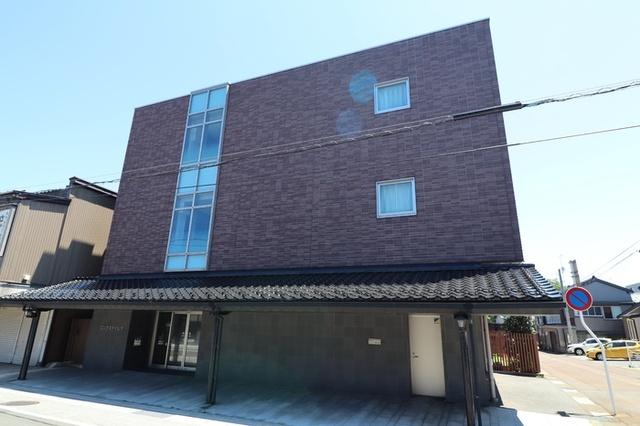 糸魚川駅より徒歩6分 築14年11ヶ月 3階建の賃貸物件
