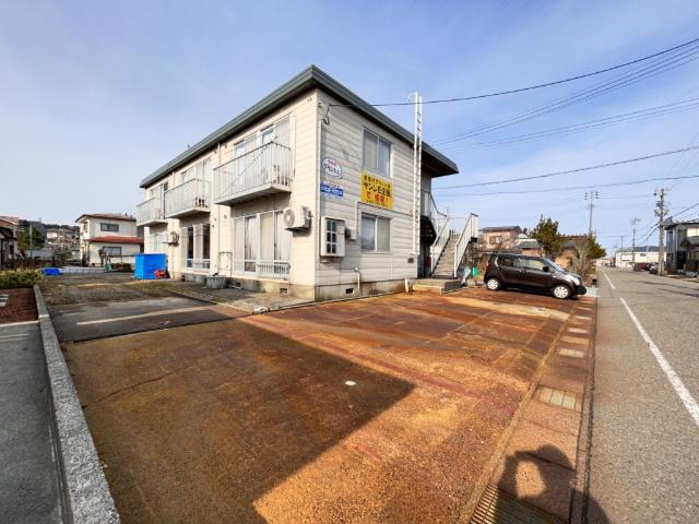 ハイツブランシェ（102） 駐車場