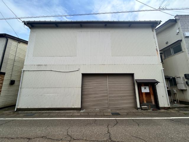 中央2貸倉庫 外観