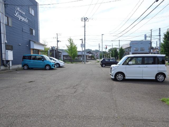 メゾンラピュタ（３D） 駐車場