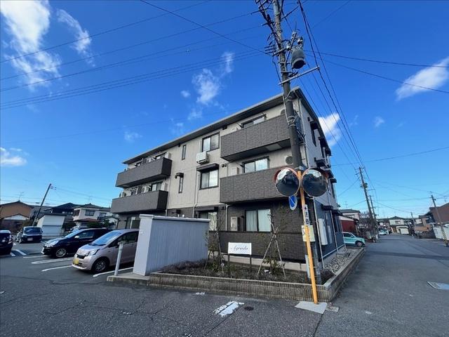 アグラード（102） 外観