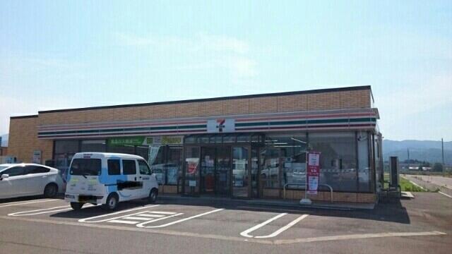 セブンイレブン上越大和店：440m