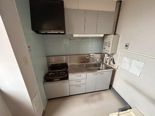 commercial 春日山町３丁目