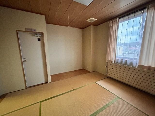 commercial 春日山町３丁目