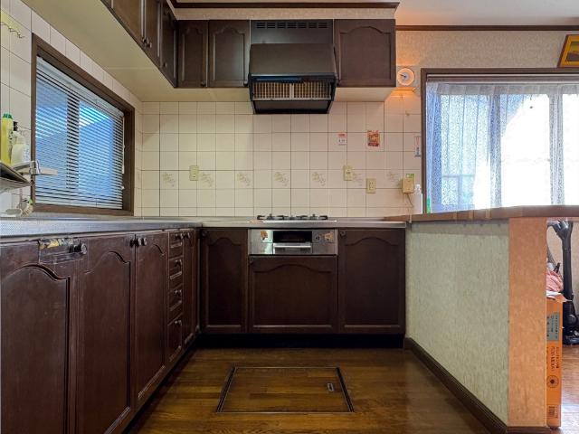 のどかな住宅街にある三和区神明町の家 キッチン