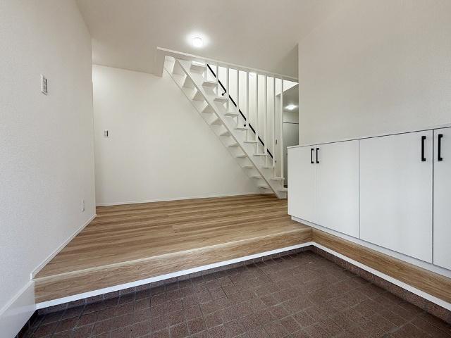 上越市新光町中古戸建 玄関