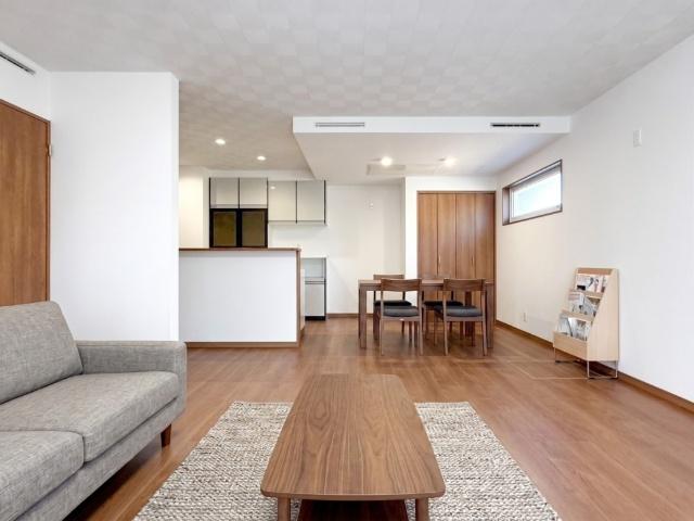 上越市頸城区上吉新築戸建 リビング
