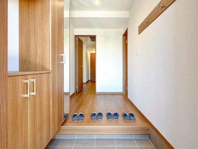 上越市頸城区上吉新築戸建 玄関