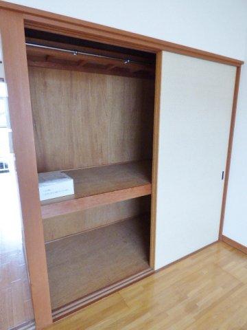 ハイツ足立（205） 収納