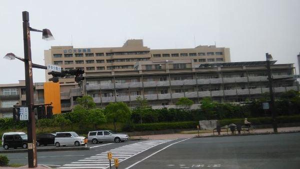 山口大学医学部附属病院：878m