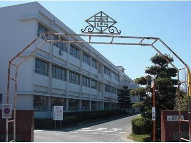 恩田小学校：650m