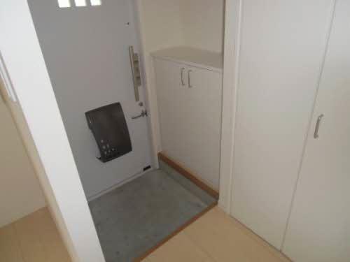 シャーメゾン桜川（102） 玄関