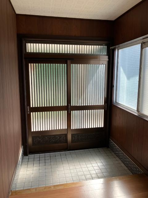 宇部市大小路１丁目貸家 玄関