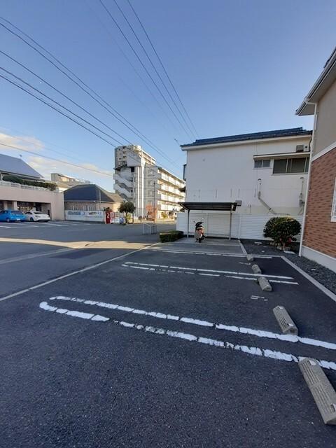 リヒト・リーベ（202） 駐車場