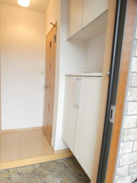 カントリーヒルズ東岐波（102） 玄関
