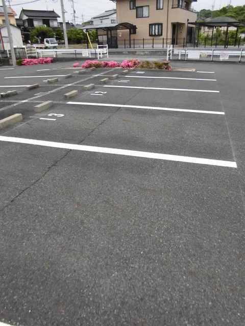 ハイムゆりの樹　１（205） 駐車場