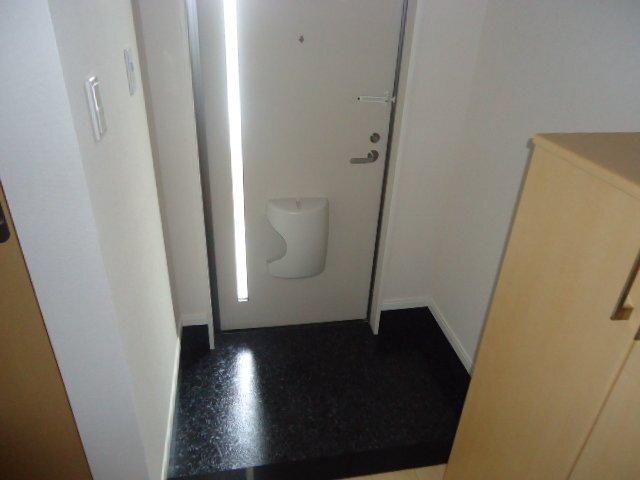 ハイツ江昭　Ｂ棟 玄関