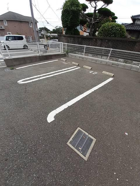 サン　メゾン　Ｆ（202） 駐車場