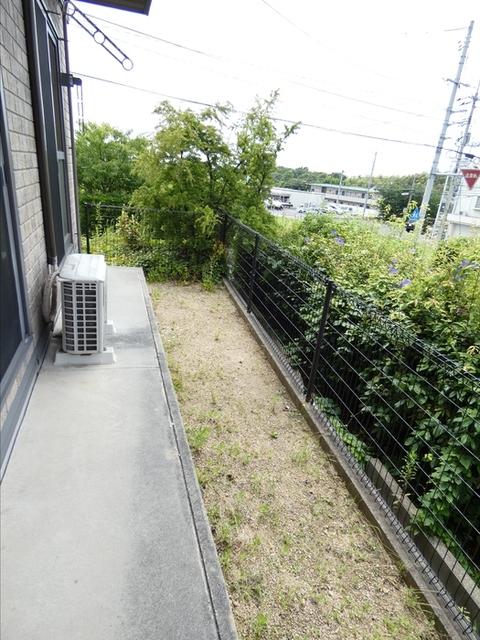 ルミエール　参番館（参番館101） 庭