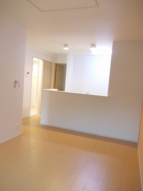 ティーインプレス２番館（102） 室内