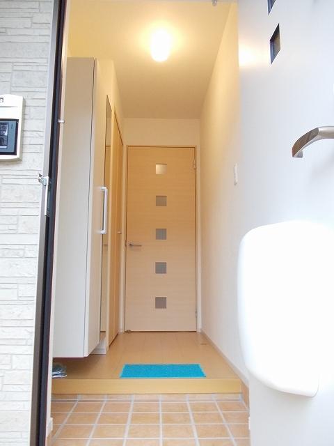 ティーインプレス２番館（102） 玄関