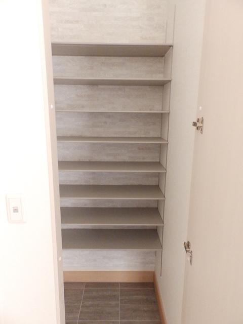 恩田ヒルズ（101） 玄関