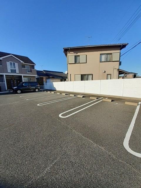 ブリーズ　スクエア　Ａ（205） 駐車場