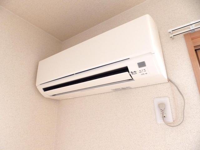 エミネンス上野中（201） 部屋画像