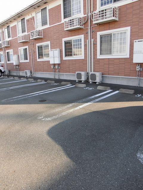 ビッグアイランドハーヴェストＢ（105） 駐車場