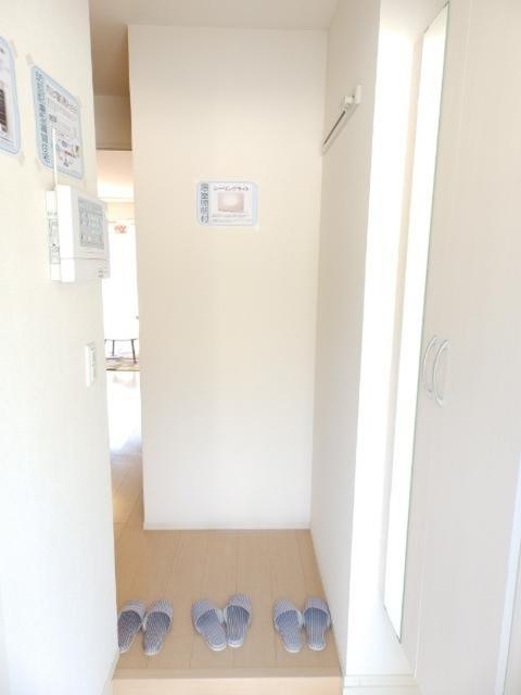 アベニュー中山Ⅱ（103） 玄関