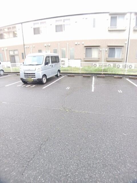 エスポワールＤ（103） 駐車場