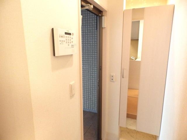 リバーパーク新天町（102） 玄関