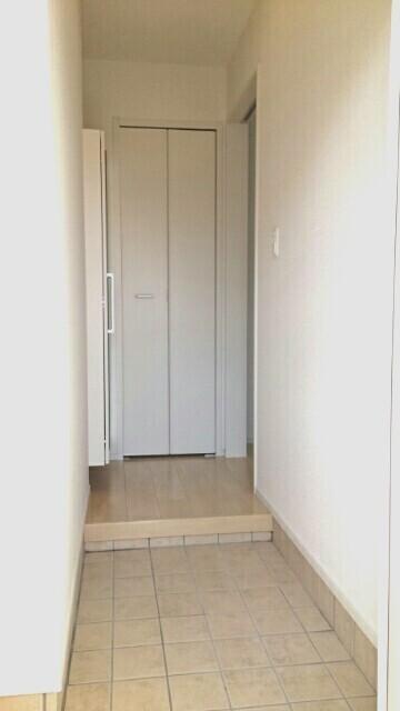 クレール北竜王町（105） 玄関