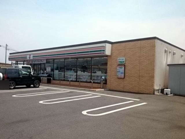 セブンイレブン宇部厚南中央店：800m