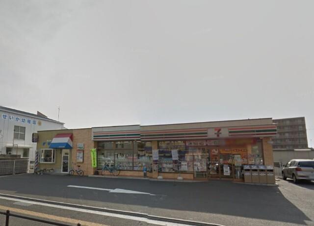 セブンイレブン宇部西平原店：322m