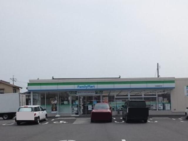 ファミリーマート：300m