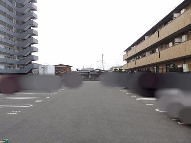 ピュアライト文京町（303） 駐車場