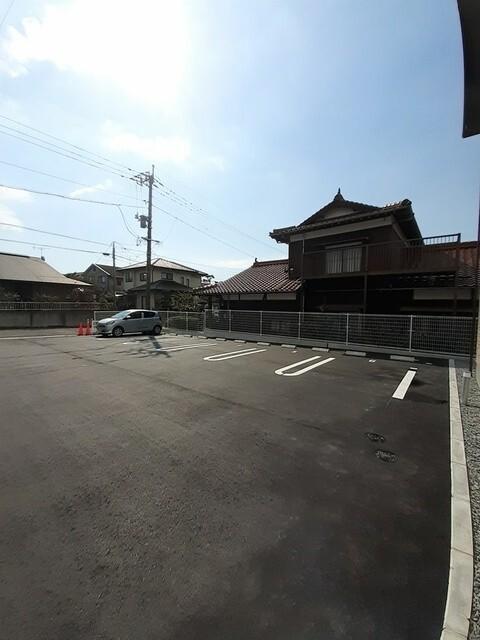 ジェラトーニＫ（202） 駐車場